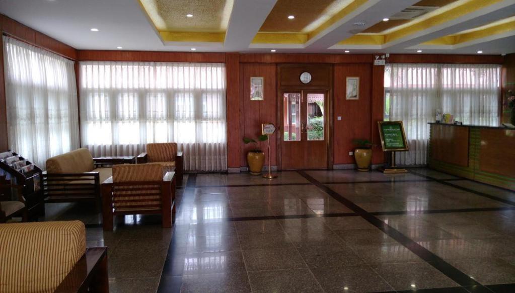 Myanmar Sport Hotel Янгон Экстерьер фото