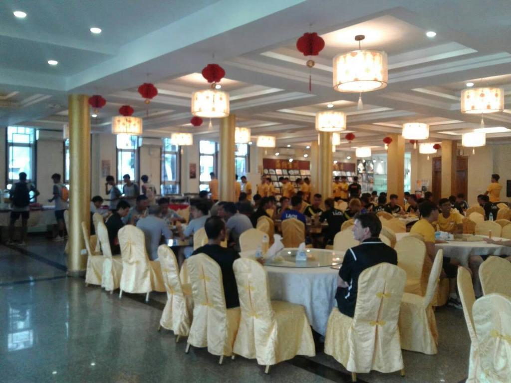 Myanmar Sport Hotel Янгон Экстерьер фото