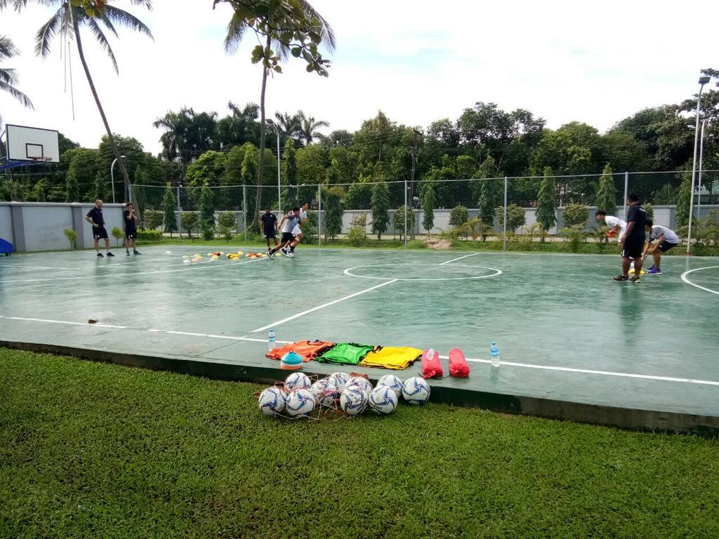 Myanmar Sport Hotel Янгон Экстерьер фото