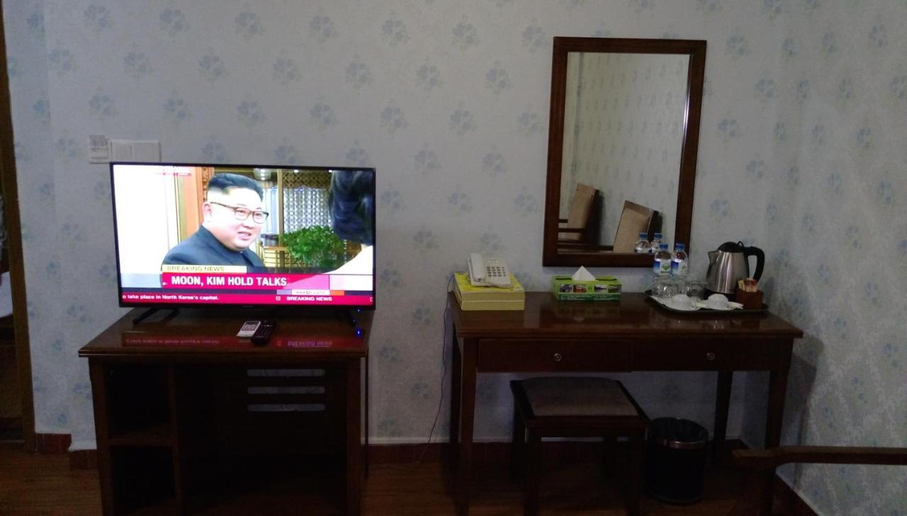 Myanmar Sport Hotel Янгон Экстерьер фото